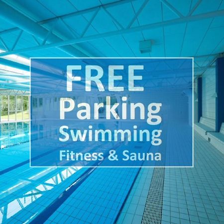 Sportschule Oberhaching Hotel Bagian luar foto