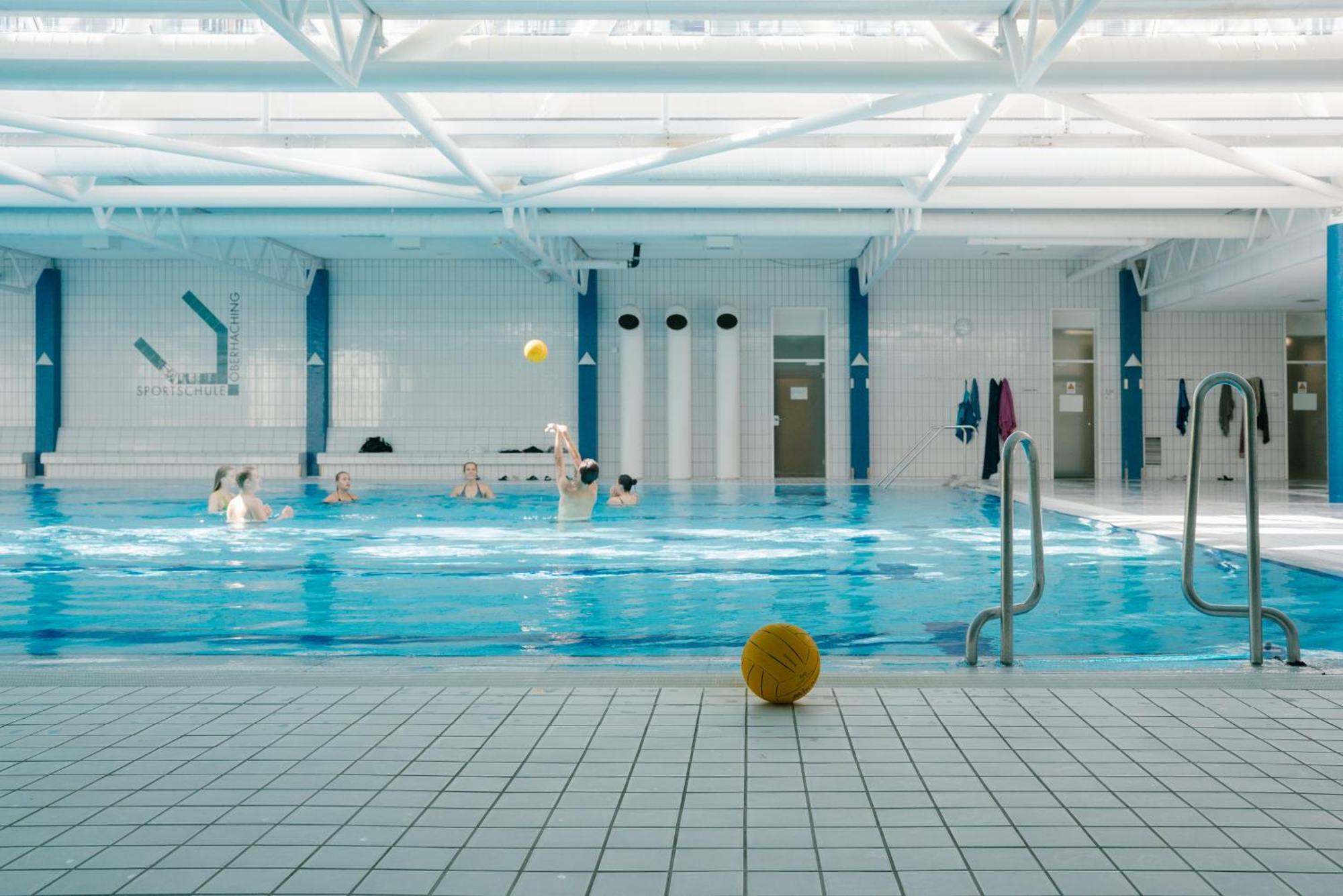 Sportschule Oberhaching Hotel Bagian luar foto