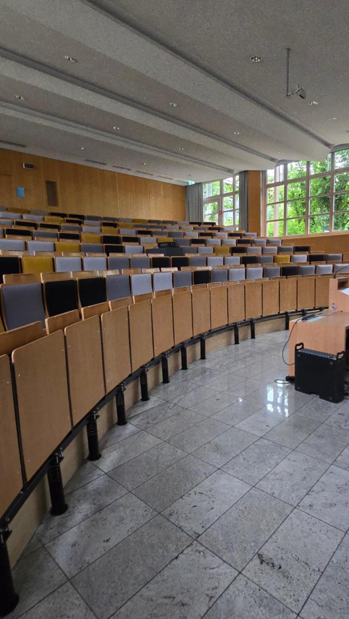 Sportschule Oberhaching Hotel Bagian luar foto
