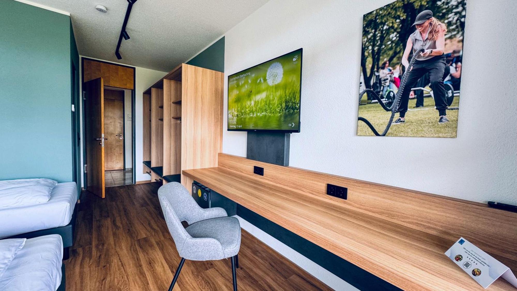 Sportschule Oberhaching Hotel Bagian luar foto